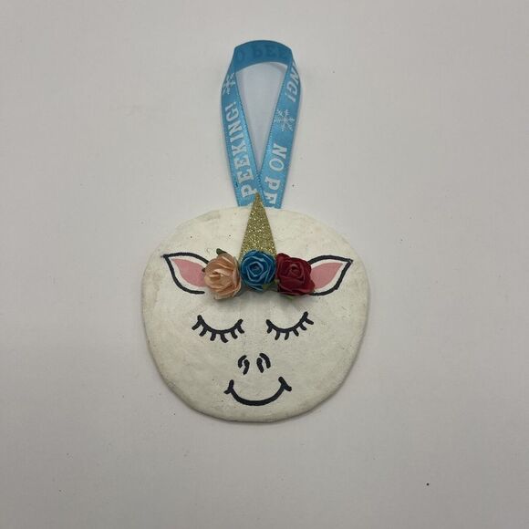 2 Pig Ornaments - Sand dollar  No Peeking & 2 Pigs In A Basket With Chain - Picture 6 of 6